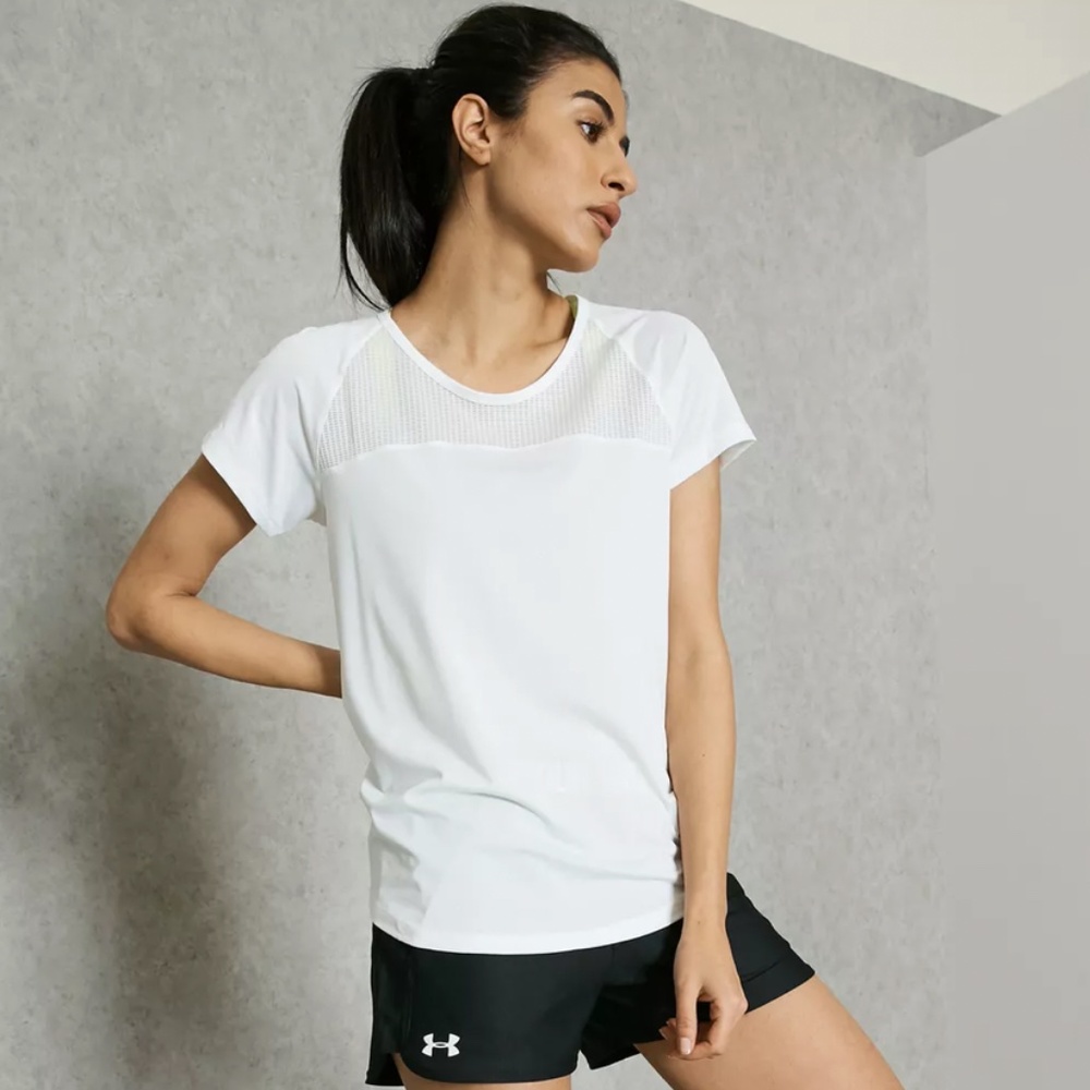Under Armour Fly By Cutout Back T-Shirt SMALL